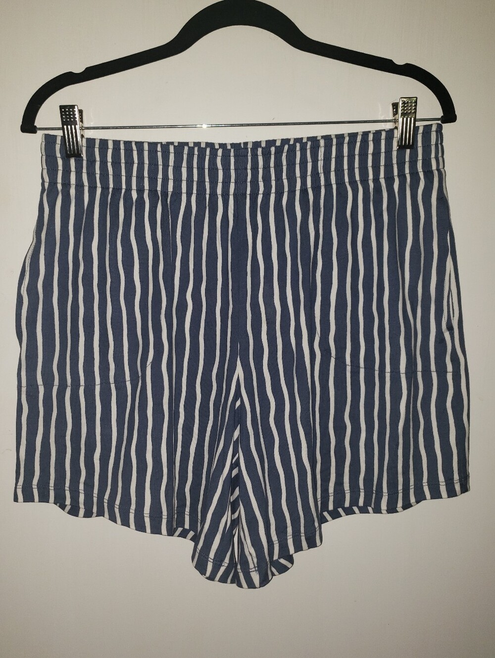 AnyBody Navy and White Striped Elastic Waist Boxer Style Shorts S/M - New